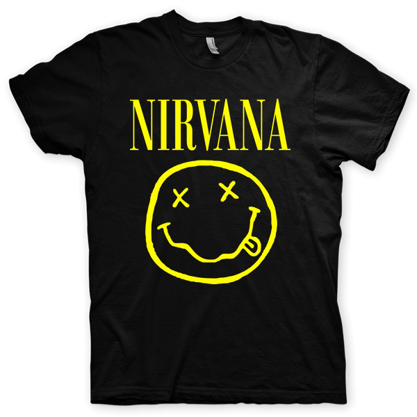 Montagem digital da camiseta preta com estampa azul com arte centralizada da banda Nirvana, Smile
