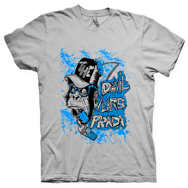 Montagem digital da camiseta preta com estampa azul com arte centralizada da banda The Devil Wears Prada, Nickels is Money Too