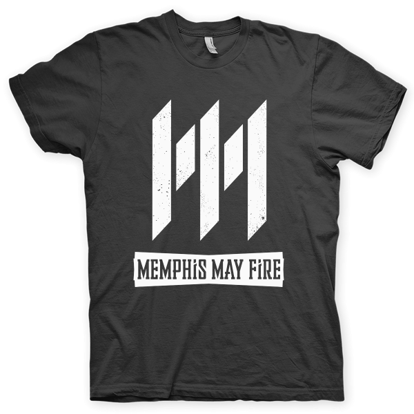 Montagem digital da camiseta preta com estampa azul com arte centralizada da banda Memphis May Fire