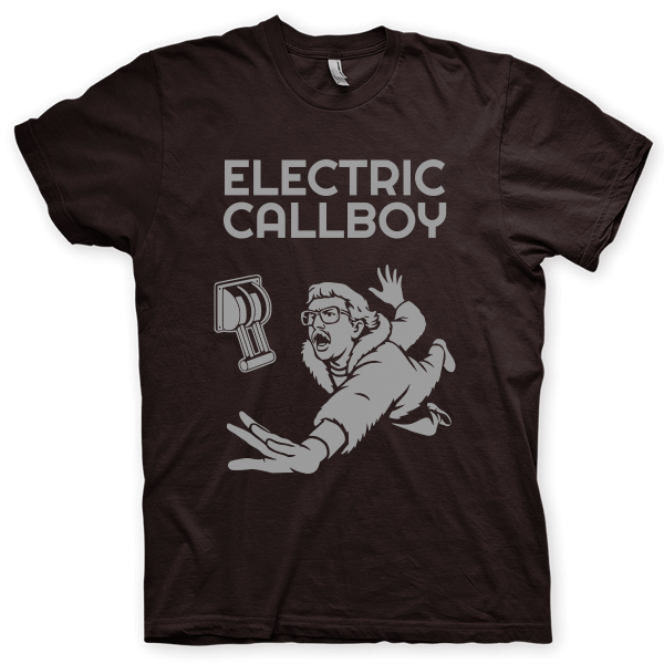 Montagem digital da camiseta preta com estampa azul com arte centralizada da banda Electric Callboy, Elevator Operator